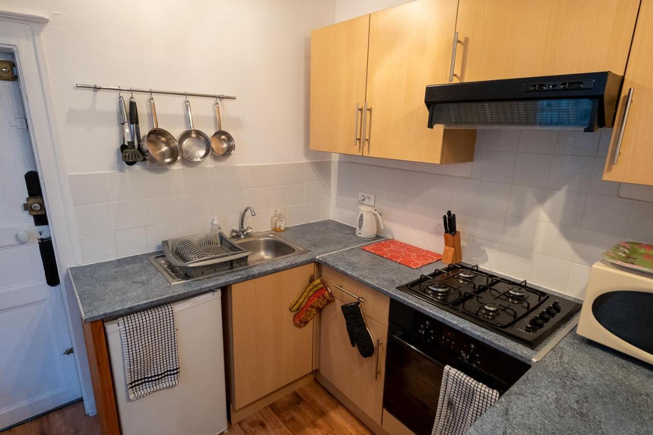 Appartement Place Des Cordeliers Dinan Exterior photo